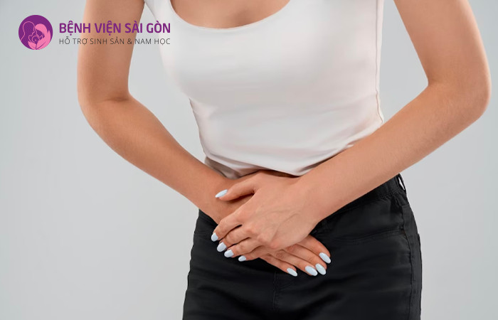 Viêm âm đạo có khá nhiều triệu chứng nhưng nữ giới nên chú ý đến màu sắc, mùi hoặc lượng dịch tiết từ âm đạo