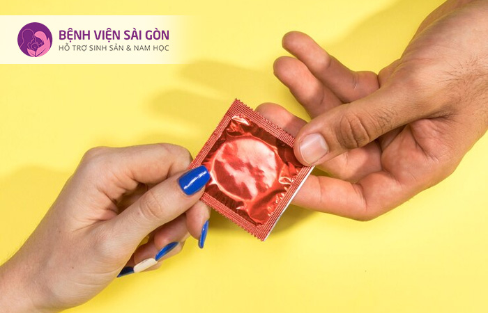 Sử dụng biện pháp bảo vệ khi quan hệ tình dục giúp phòng ngừa ung thư dương vật